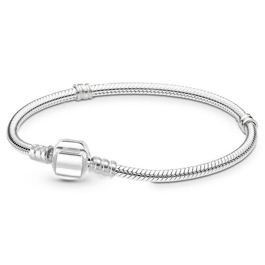 Classic Silver Women's Bracelet - Street Fashion Accessories